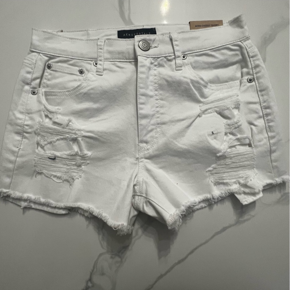 Nwt Aeropostale white distressed denim shorts size 2